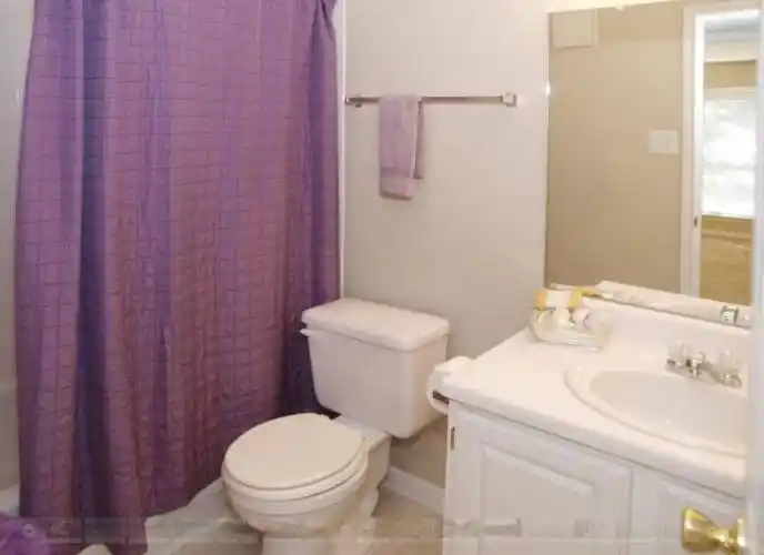 Rental by Apartment Wolf | Rockridge Bend | 770 Greens Rd, Houston, TX 77060 | apartmentwolf.com