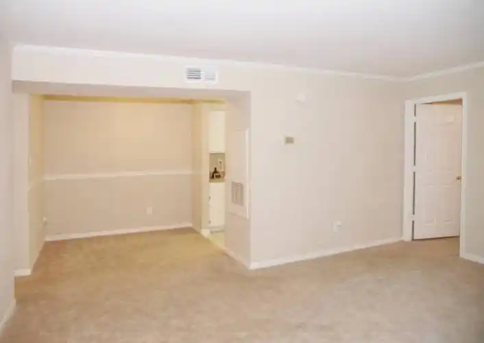 Rental by Apartment Wolf | Rockridge Bend | 770 Greens Rd, Houston, TX 77060 | apartmentwolf.com