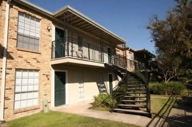 Rental by Apartment Wolf | Rockridge Station | 855 Greens Rd, Houston, TX 77060 | apartmentwolf.com