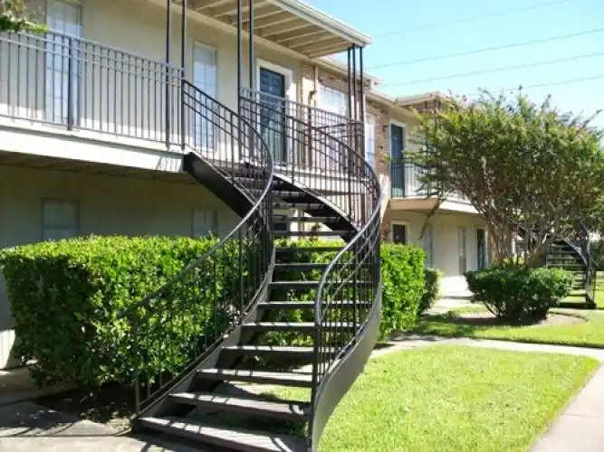 Rental by Apartment Wolf | Rockridge Station | 855 Greens Rd, Houston, TX 77060 | apartmentwolf.com