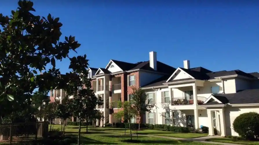 Rental by Apartment Wolf | Riverwood Apartments | 201 River Pointe Dr, Conroe, TX 77304 | apartmentwolf.com