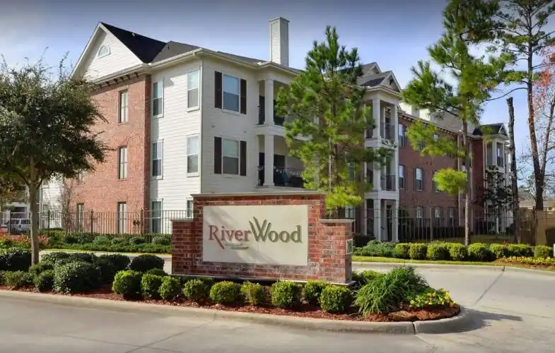 Rental by Apartment Wolf | Riverwood Apartments | 201 River Pointe Dr, Conroe, TX 77304 | apartmentwolf.com