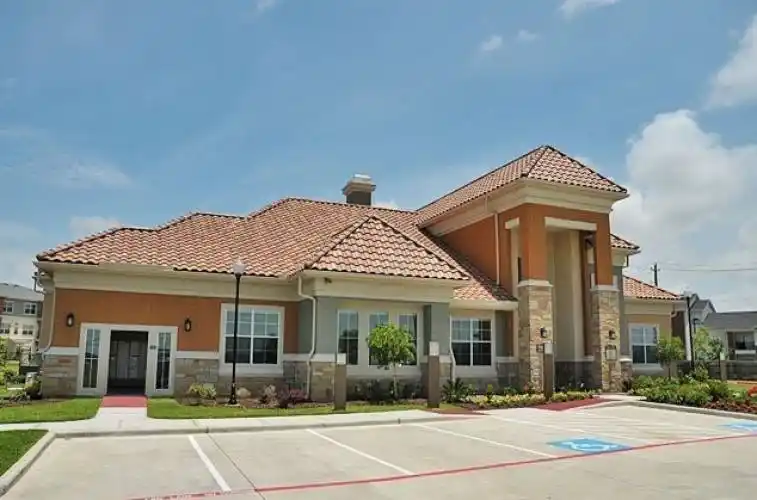 Rental by Apartment Wolf | The Bennett Baytown | 2200 W Baker Rd, Baytown, TX 77521 | apartmentwolf.com