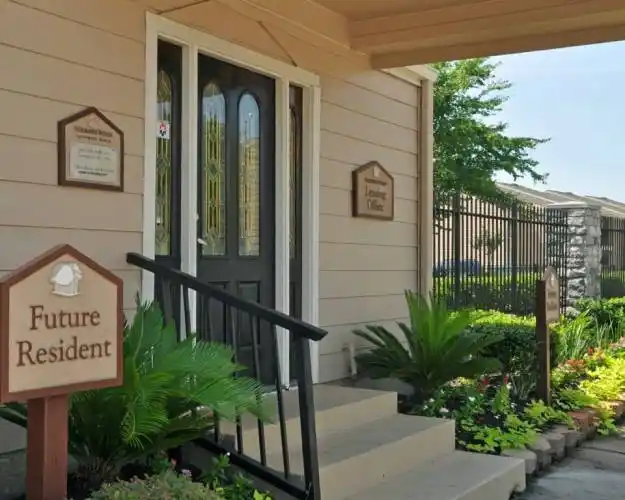 Rental by Apartment Wolf | Normandy Woods Apartments | 695 Normandy St, Houston, TX 77015 | apartmentwolf.com