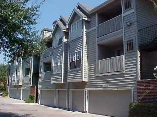 Rental by Apartment Wolf | Gables CityWalk | 2828 Greenbriar St, Houston, TX 77098 | apartmentwolf.com