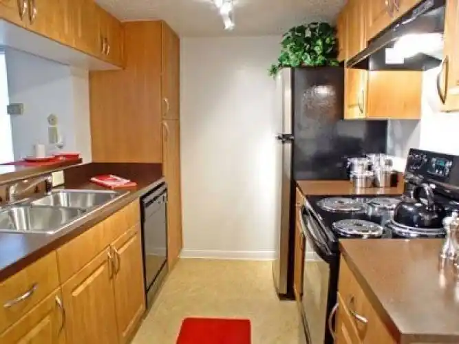 Rental by Apartment Wolf | Bellevue Riviera | 555 Normandy St, Houston, TX 77015 | apartmentwolf.com