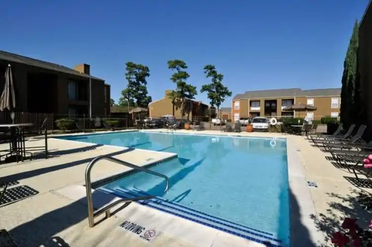 Rental by Apartment Wolf | Bellevue Riviera | 555 Normandy St, Houston, TX 77015 | apartmentwolf.com