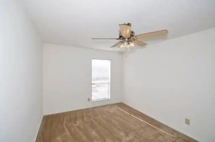 Rental by Apartment Wolf | Bellevue Riviera | 555 Normandy St, Houston, TX 77015 | apartmentwolf.com