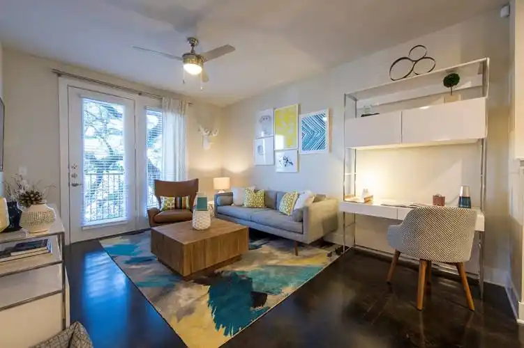 Rental by Apartment Wolf | Jefferson Heights | 1520 N Memorial Way, Houston, TX 77007 | apartmentwolf.com