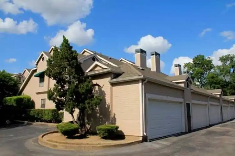 Rental by Apartment Wolf | Woodway Garden | 8003 Woodway Dr, Houston, TX 77063 | apartmentwolf.com