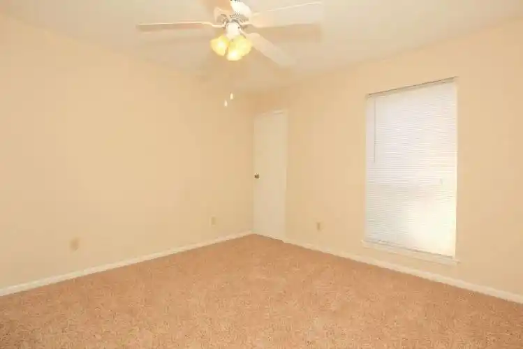 Rental by Apartment Wolf | Calder Square | 1111 W Main St, League City, TX 77573 | apartmentwolf.com