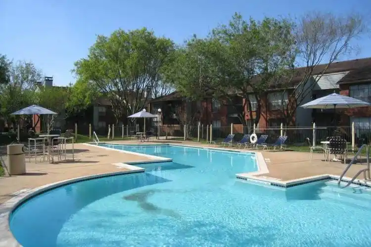 Rental by Apartment Wolf | Harbor Walk Apartment Homes | 2751 FM 518 Rd E, League City, TX 77573 | apartmentwolf.com