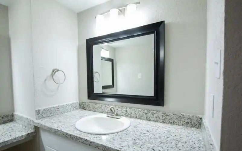 Rental by Apartment Wolf | Hollister Apartments | 810 Deats Rd, Dickinson, TX 77539 | apartmentwolf.com