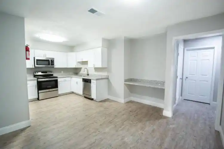 Rental by Apartment Wolf | Hollister Apartments | 810 Deats Rd, Dickinson, TX 77539 | apartmentwolf.com