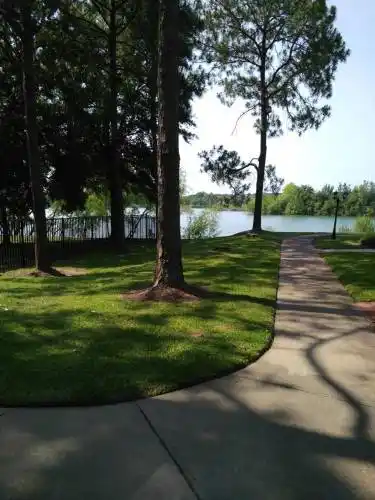 Rental by Apartment Wolf | Windmill Landing | 10121 Windmill Lakes Blvd, Houston, TX 77075 | apartmentwolf.com