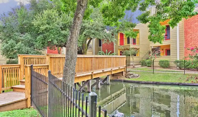 Rental by Apartment Wolf | Del Lago Apartments | 9800 Hollock St, Houston, TX 77075 | apartmentwolf.com