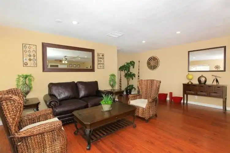 Rental by Apartment Wolf | Gia at Spring Branch | 1521 Sherwood Forest St, Houston, TX 77043 | apartmentwolf.com