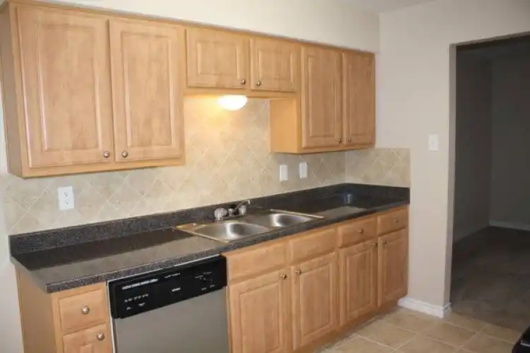 Rental by Apartment Wolf | Belmont Place/La Fontaine | 10501 Holly Springs Dr, Houston, TX 77042 | apartmentwolf.com