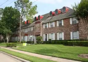 Rental by Apartment Wolf | Belmont Place/La Fontaine | 10501 Holly Springs Dr, Houston, TX 77042 | apartmentwolf.com