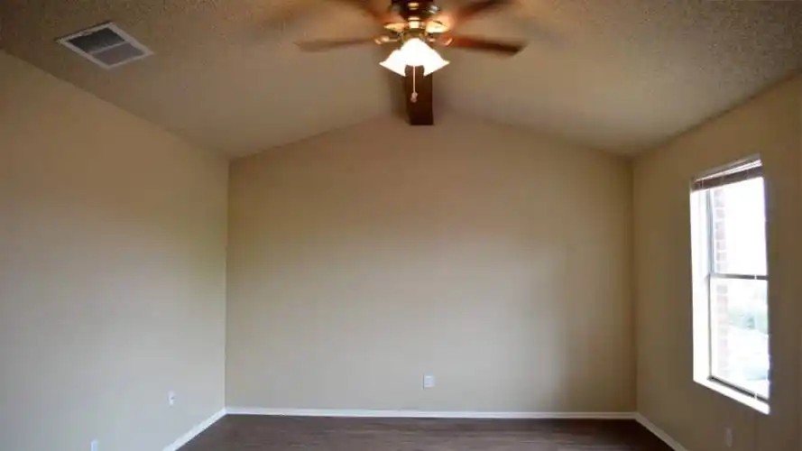 Rental by Apartment Wolf | Hutchins Palms Apartments | 535 W Hutchins Pl, San Antonio, TX 78221 | apartmentwolf.com