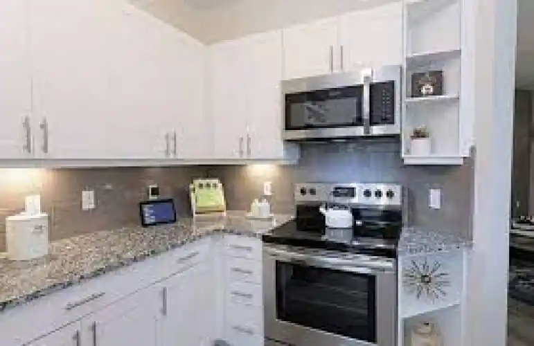 Rental by Apartment Wolf | Dalcor Urban | 960 Ridgeview Dr | apartmentwolf.com