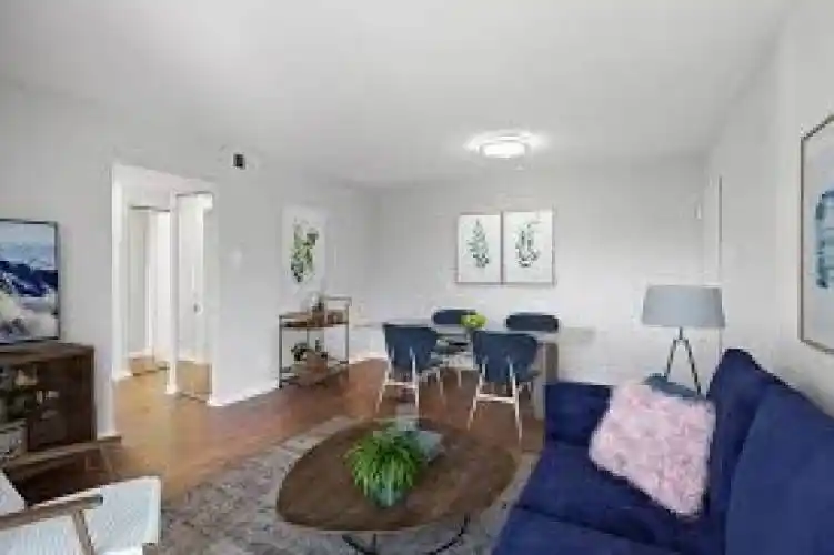 Rental by Apartment Wolf | Lake Cliff | 120 E Colorado Blvd | apartmentwolf.com