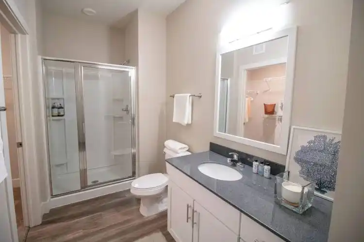 Rental by Apartment Wolf | Eastline Dallas | 6080 North central Expy | apartmentwolf.com