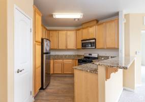 Rental by Apartment Wolf | The Hadley | 433 E College St | apartmentwolf.com
