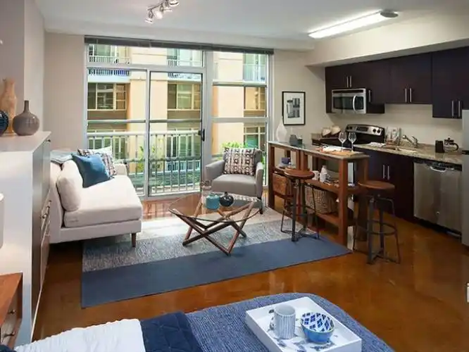 Rental by Apartment Wolf | Rosewood Houston | 3200 Post Oak Blvd | apartmentwolf.com