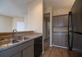 Rental by Apartment Wolf | Common Street Lofts | Common St | apartmentwolf.com