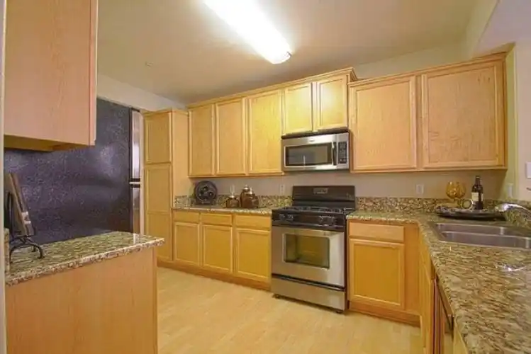 Rental by Apartment Wolf | Airport Lofts | Maple Ave | apartmentwolf.com