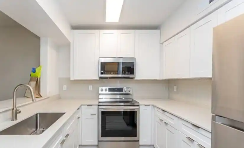 Rental by Apartment Wolf | Oak Lawn Lofts | Oaklawn Ave | apartmentwolf.com