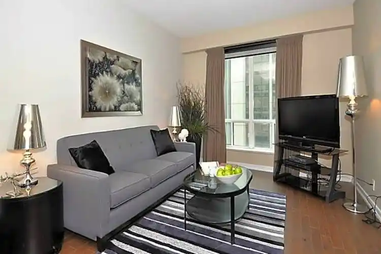 Rental by Apartment Wolf | Midtown Lofts | Elgin St | apartmentwolf.com