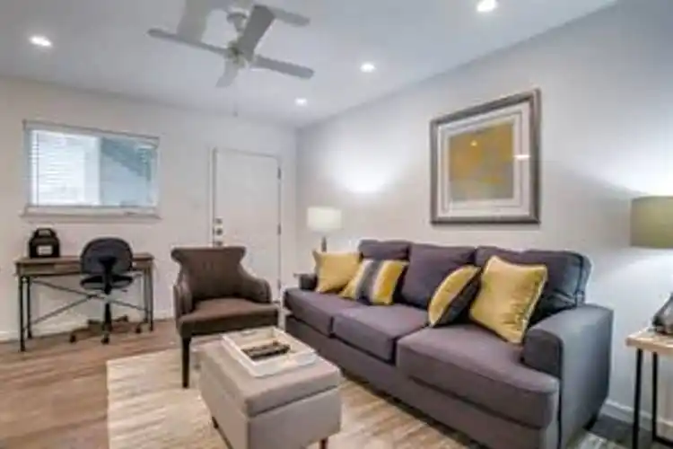 Rental by Apartment Wolf | Live Oak Apartments | Live Oak Street | apartmentwolf.com