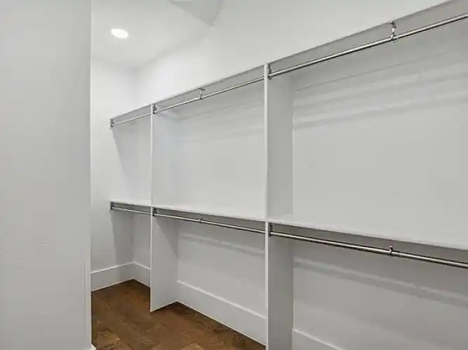 Rental by Apartment Wolf | 8th Steet Lofts | 524 W 8th St | apartmentwolf.com