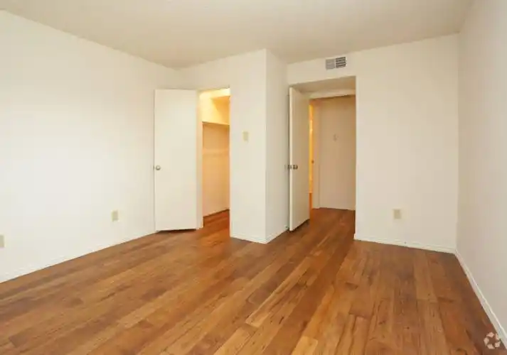 Rental by Apartment Wolf | Oak Way Lofts | 4931 Live Oak St | apartmentwolf.com