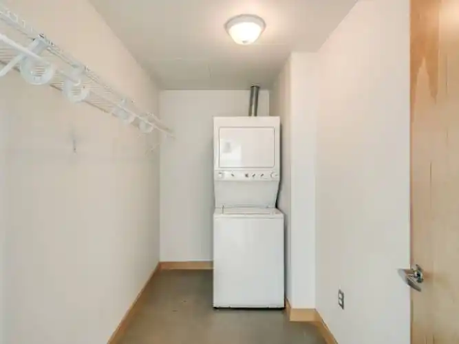 Rental by Apartment Wolf | Main 214 Lofts | 400 W Main St | apartmentwolf.com