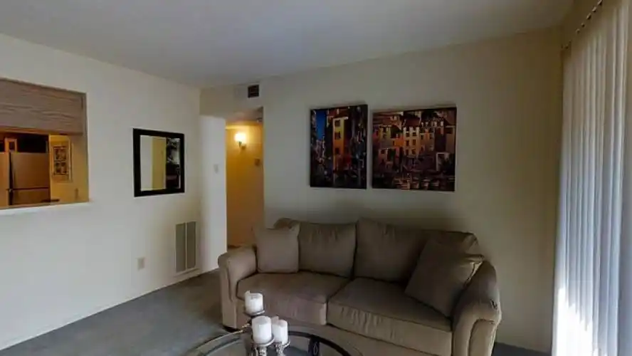 Rental by Apartment Wolf | Trio Loft | 2555 Turtle Creek Blvd | apartmentwolf.com