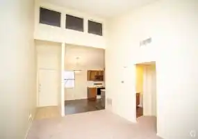 Rental by Apartment Wolf | Trio Loft | 2555 Turtle Creek Blvd | apartmentwolf.com