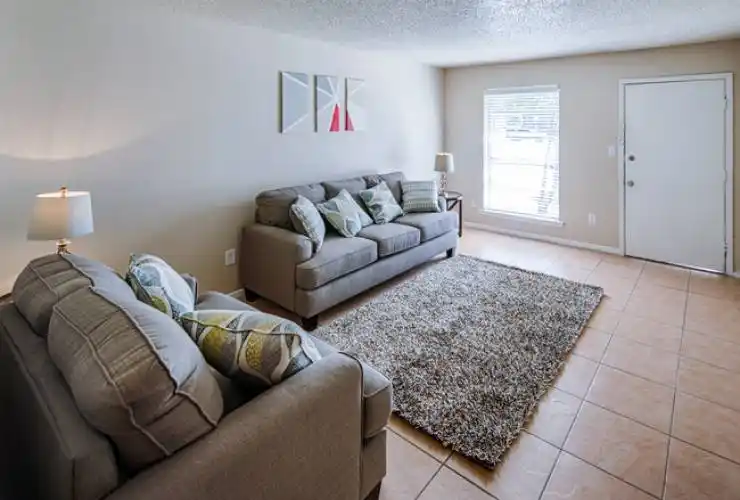 Rental by Apartment Wolf | Cullen Midway Condos | 808 Travis St | apartmentwolf.com