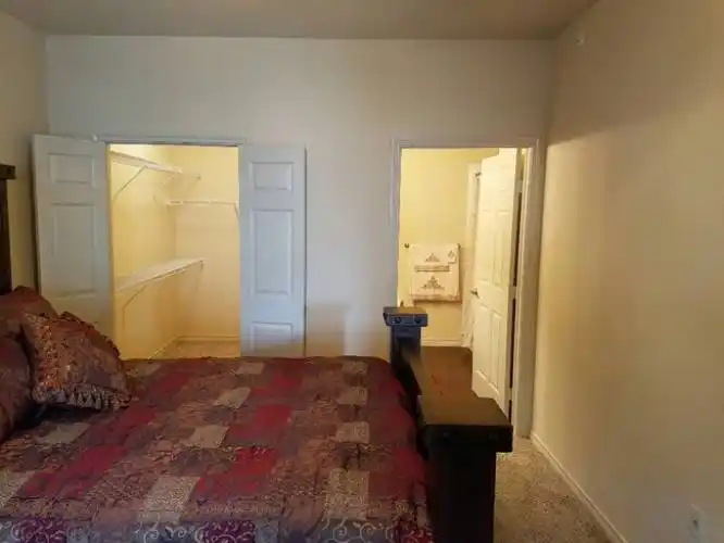 Rental by Apartment Wolf | Settlers Apartments | 200 W John Carpenter Fwy | apartmentwolf.com