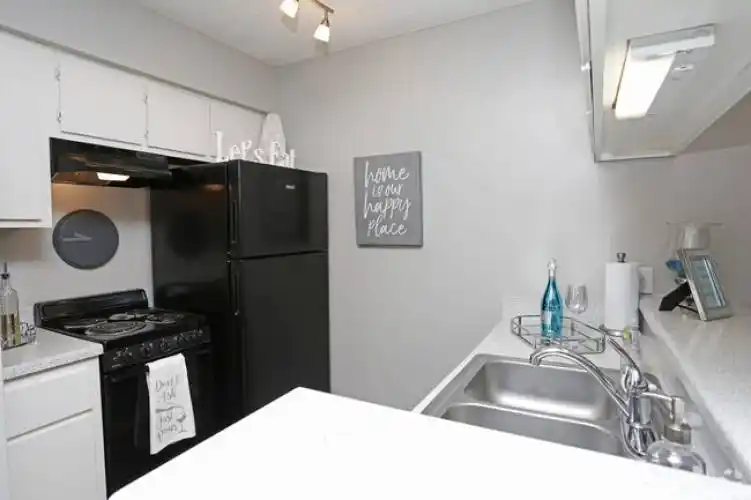 Rental by Apartment Wolf | Courtyard Heights Villas | 13342 Midway Rd | apartmentwolf.com