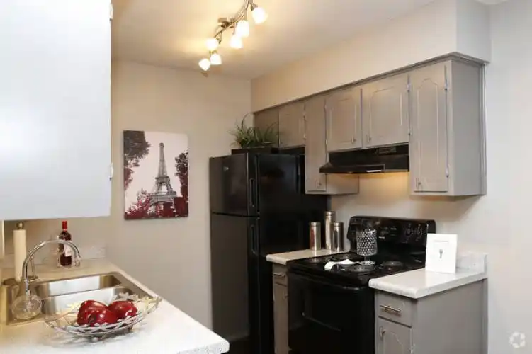 Rental by Apartment Wolf | Grand Lofts | 1001 Sherman St | apartmentwolf.com