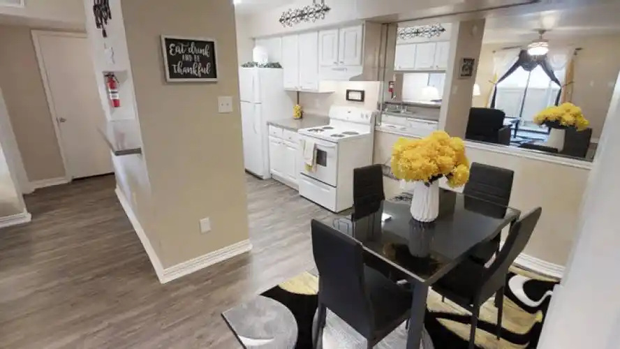 Rental by Apartment Wolf | Farmers Branch Villas Uptown | 12099 Luna Rd | apartmentwolf.com