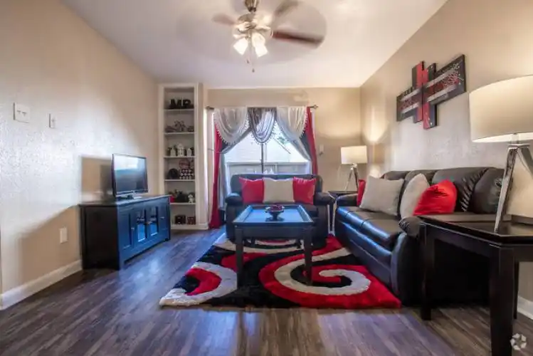 Rental by Apartment Wolf | Farmers Branch Villas Uptown | 12099 Luna Rd | apartmentwolf.com