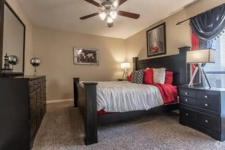 Rental by Apartment Wolf | Farmers Branch Villas Uptown | 12099 Luna Rd | apartmentwolf.com