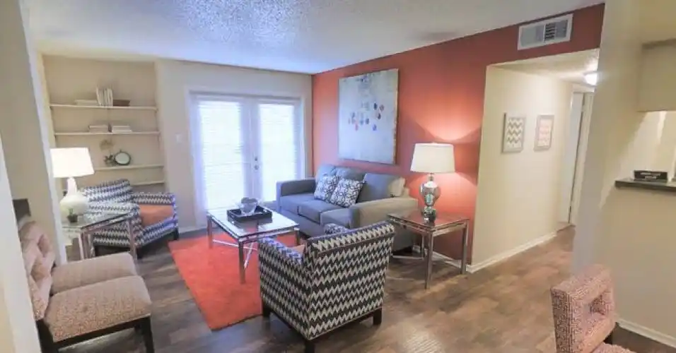 Rental by Apartment Wolf | Eagle Crest Apartments | 4013 W Northgate Dr, Irving, TX 75062 | apartmentwolf.com