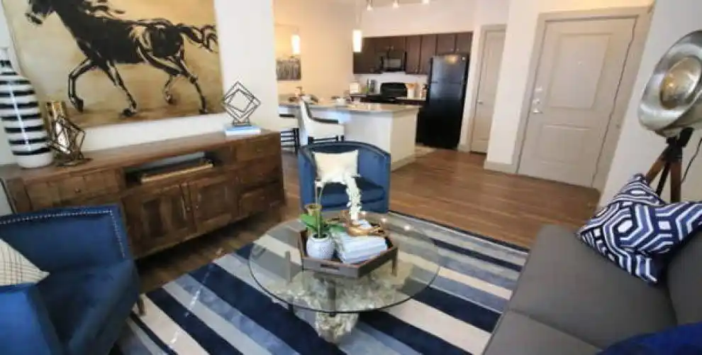 Rental by Apartment Wolf | Loop Pointe Condos | 800 Bell St | apartmentwolf.com