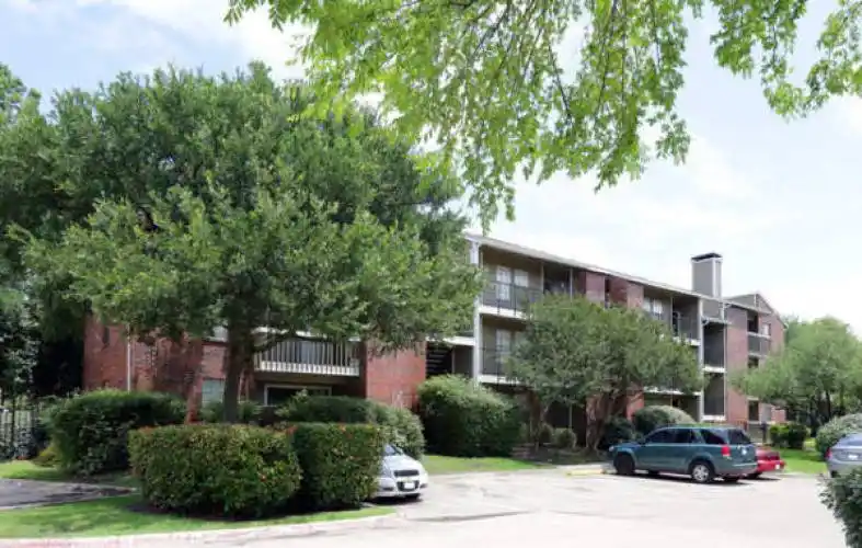 Rental by Apartment Wolf | Hampton Greens | 10911 Woodmeadow Pky, Dallas, TX 75228 | apartmentwolf.com