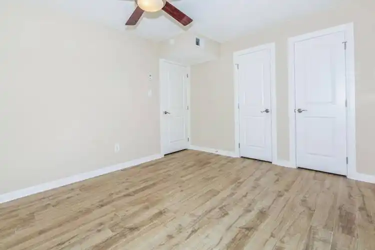 Rental by Apartment Wolf | Montabella at Oak Forest | 4000 W 34th St, Houston, TX 77092 | apartmentwolf.com